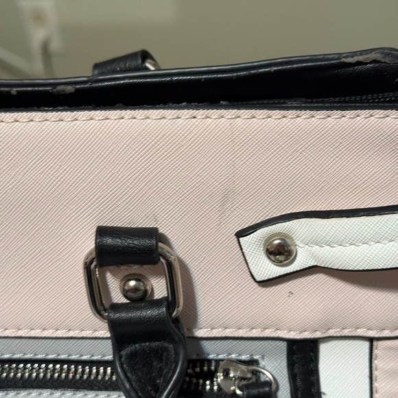 Chic Black and Gray Satchel bag with Structured Design - Picture 2 of 8